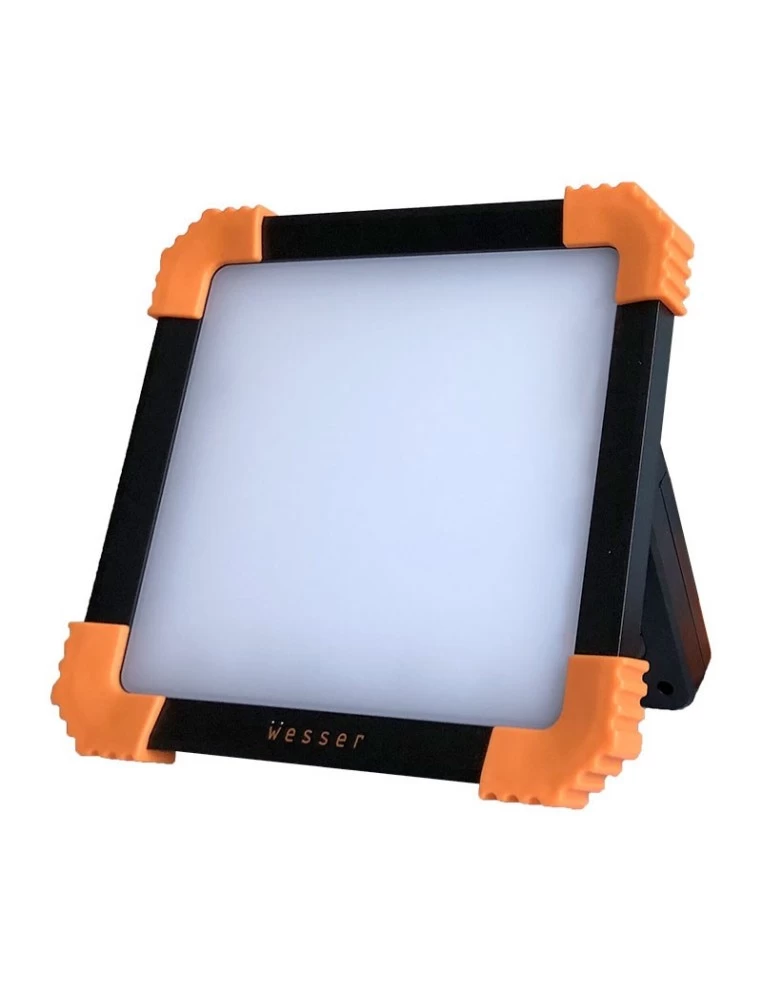 Proyector Led 30 W 2.400 Lúmenes luz fria IP54 WESSER