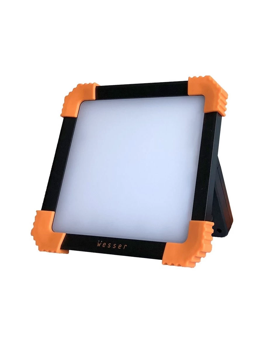 Proyector Led 30 W 2.400 Lúmenes luz fria IP54 WESSER